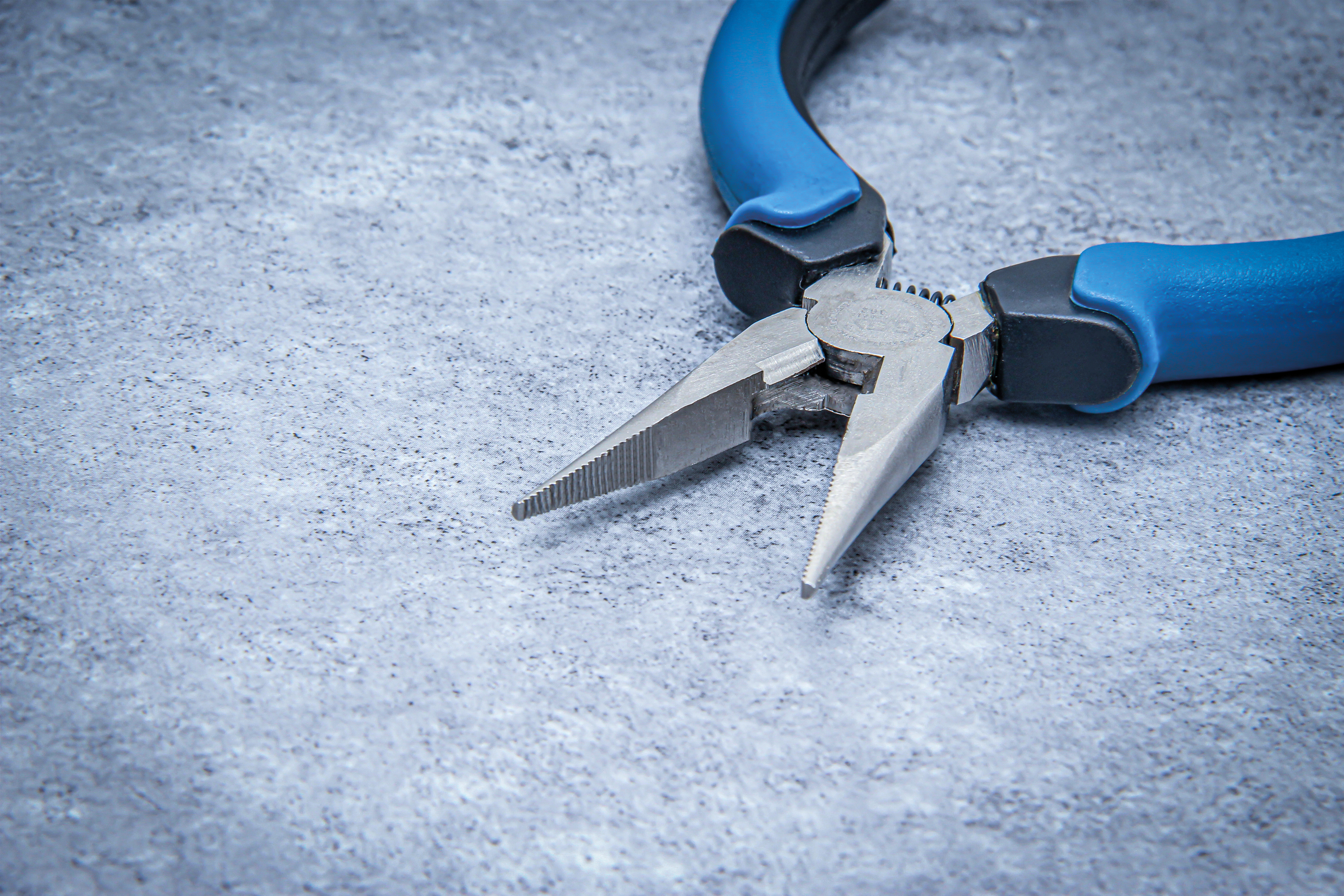 BGS Elektronik-Spitzzange | gerade | mit Feder | 130 mm