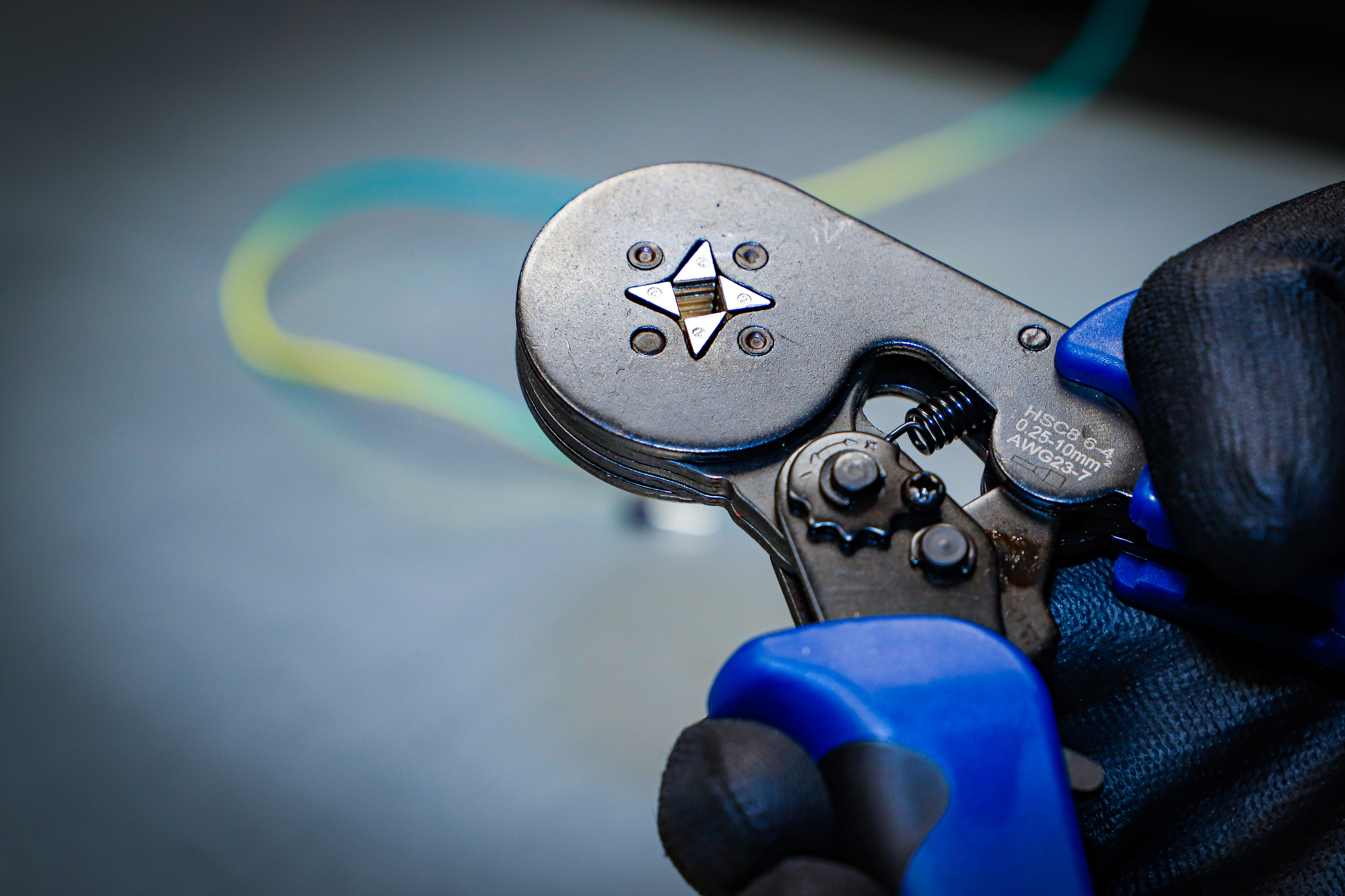 BGS Crimpzange für Aderendhülsen 0,25 - 10 mm² | mit Aderendhülsen-Sortiment 0,5 - 10 mm²