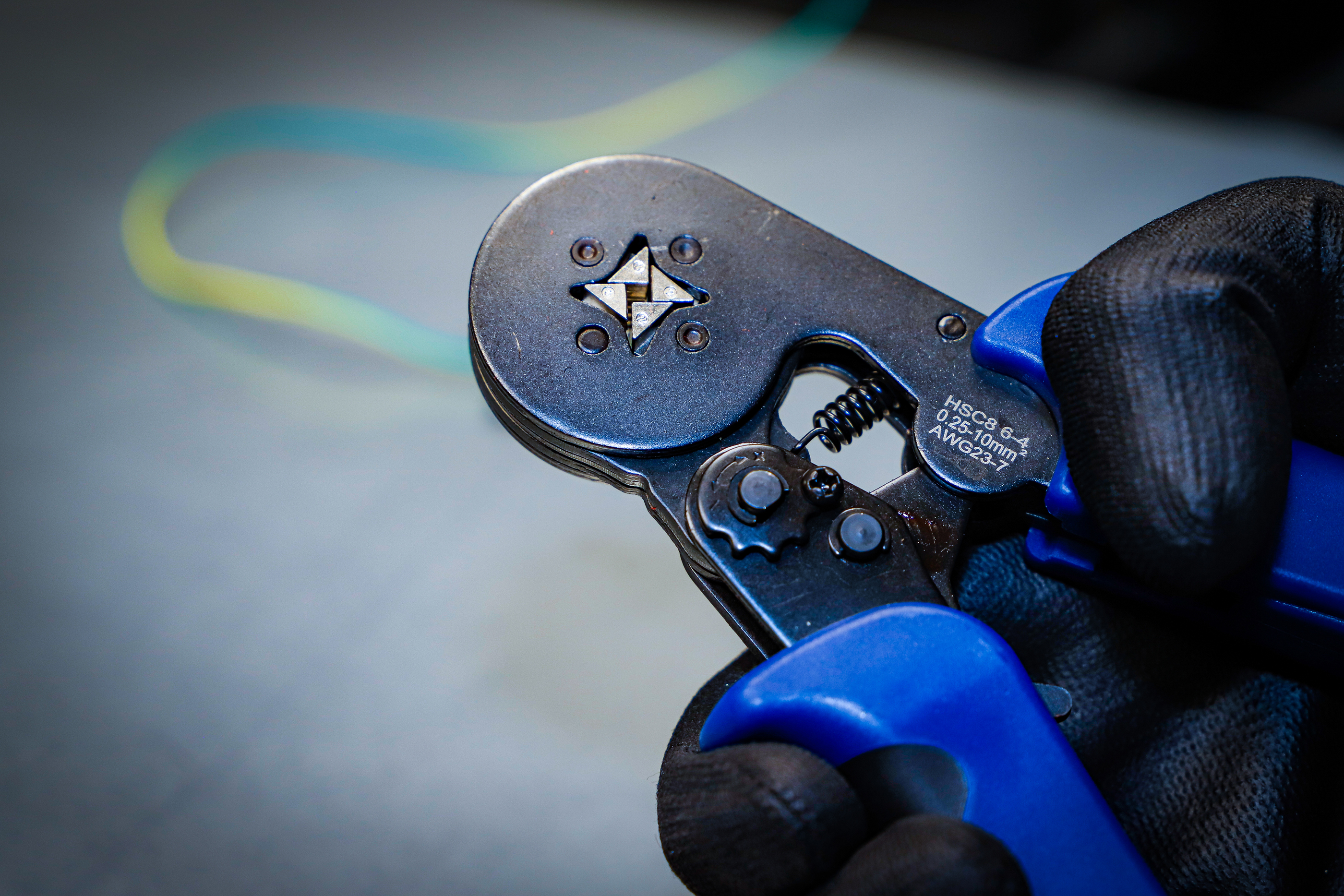 BGS Crimpzange für Aderendhülsen 0,25 - 10 mm² | mit Aderendhülsen-Sortiment 0,5 - 10 mm²